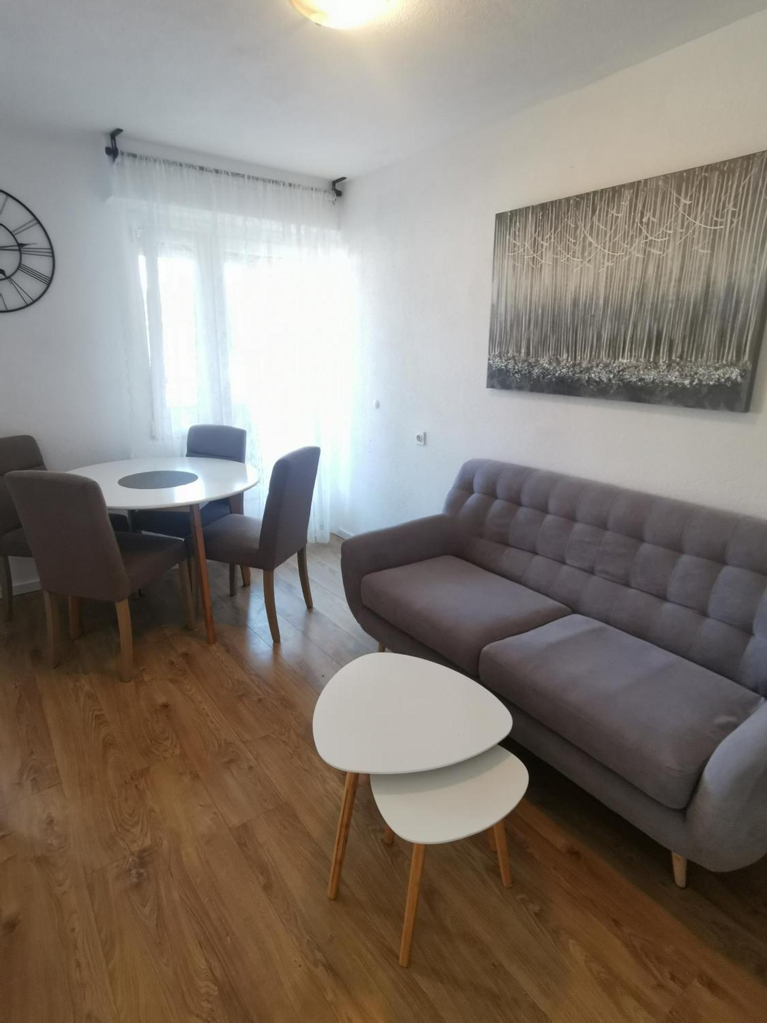 Gospić Apartment Tonio - Right On The Main Square מראה חיצוני תמונה